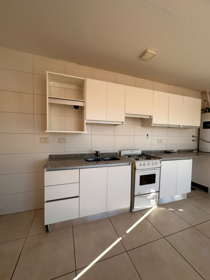 ALQUILER DE DEPARTAMENTO EN COMPLEJO GOLDEN PLAZA
