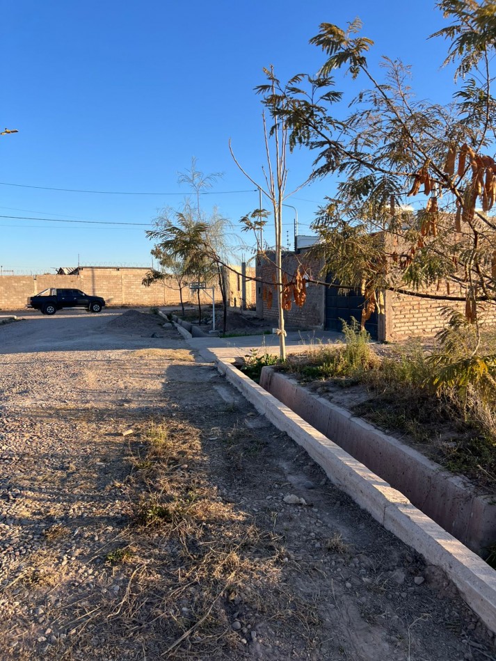 GREENWOOD INMOBILIARIA VENDE LOTE EN PERDRIEL 