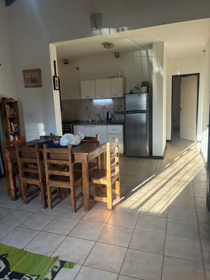 GREENWOOD INMOBILIARIA VENDE CASA EN B° NATANIA , GUAYMALLEN 