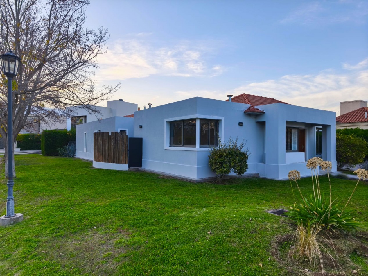 GREENWOOD ALQUILA | CASA EN BARRIO LAS CANDELAS 2