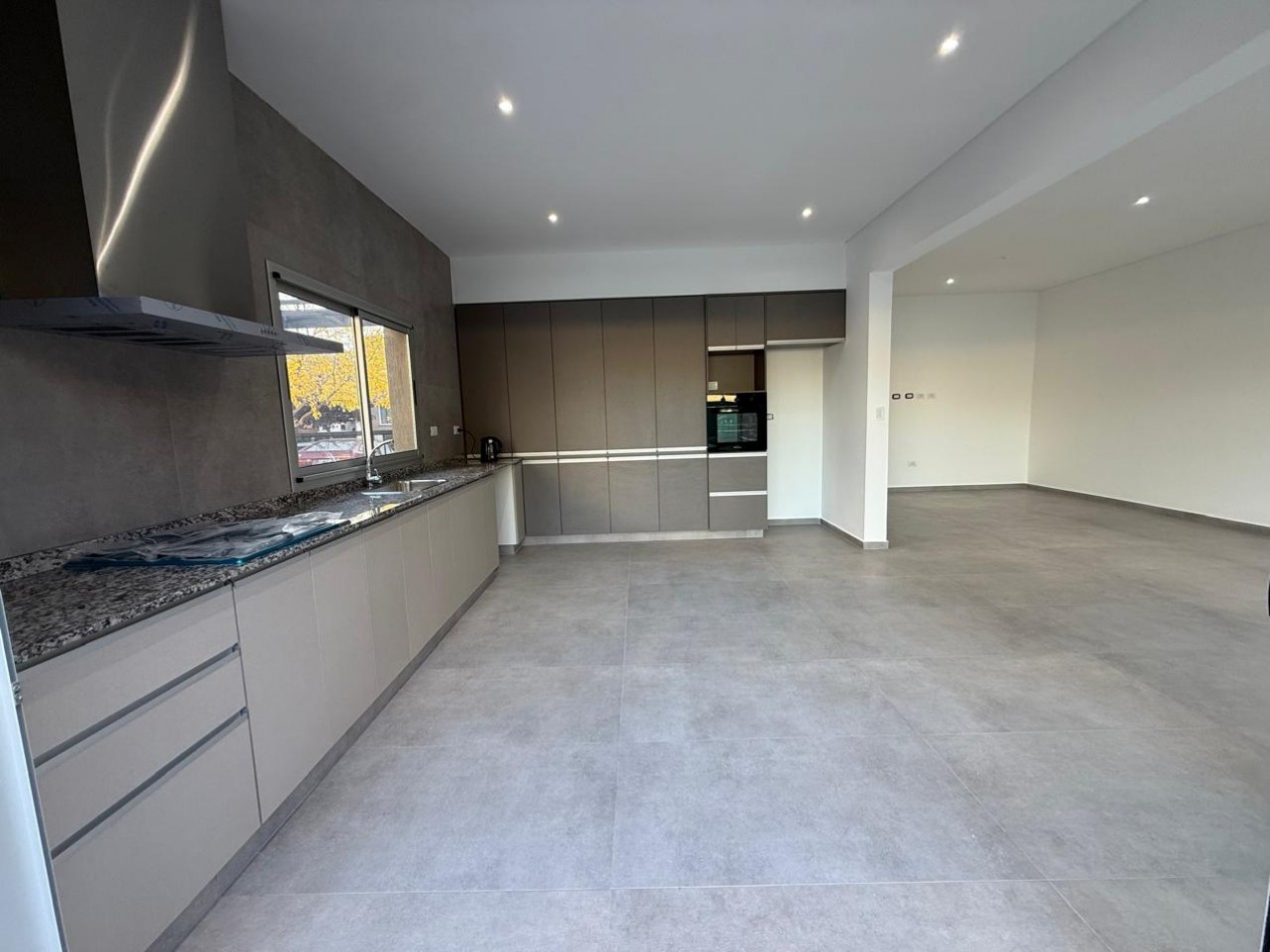 GREENWOOD INMOBILIARIA VENDE CASA A ESTRENAR EN VIÑAS DEL TORREON 