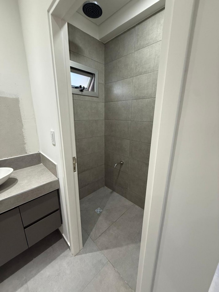 GREENWOOD INMOBILIARIA VENDE CASA A ESTRENAR EN VIÑAS DEL TORREON 