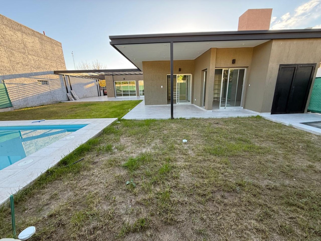 GREENWOOD INMOBILIARIA VENDE CASA A ESTRENAR EN VIÑAS DEL TORREON 