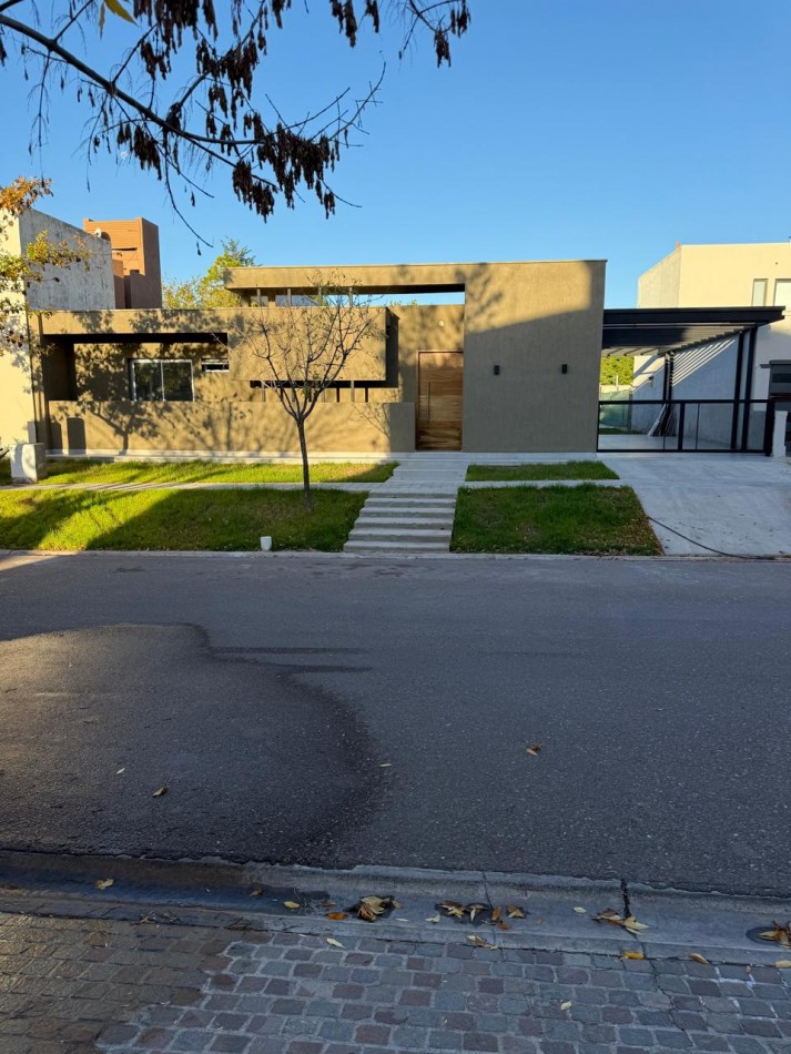 GREENWOOD INMOBILIARIA VENDE CASA A ESTRENAR EN VIÑAS DEL TORREON 