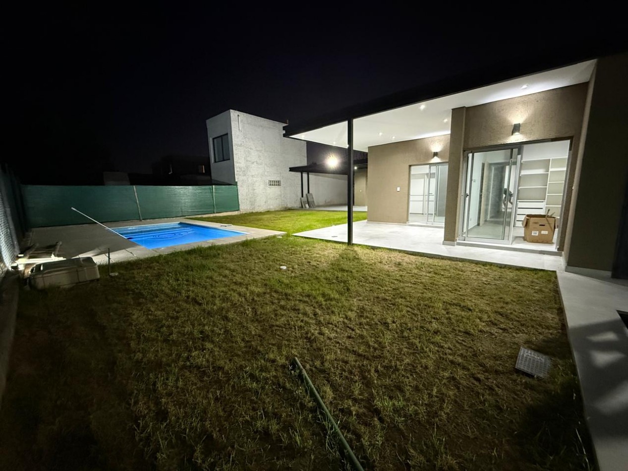 GREENWOOD INMOBILIARIA VENDE CASA A ESTRENAR EN VIÑAS DEL TORREON 