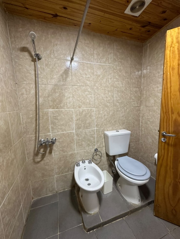 CASA EN VENTA CON TRES DORMITORIOS