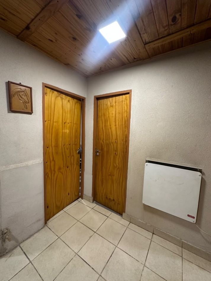 CASA EN VENTA CON TRES DORMITORIOS