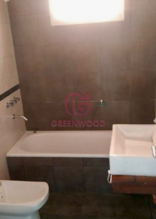 GREENWOOS VENDE HERMOSA CASA EN PLENO CENTRO DE MENDOZA