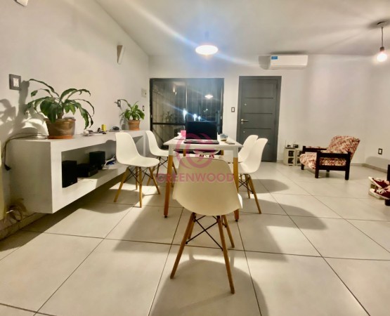 GREENWOOS VENDE HERMOSA CASA EN PLENO CENTRO DE MENDOZA