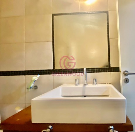 GREENWOOS VENDE HERMOSA CASA EN PLENO CENTRO DE MENDOZA