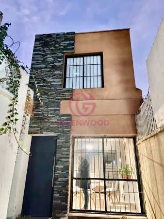 GREENWOOS VENDE HERMOSA CASA EN PLENO CENTRO DE MENDOZA