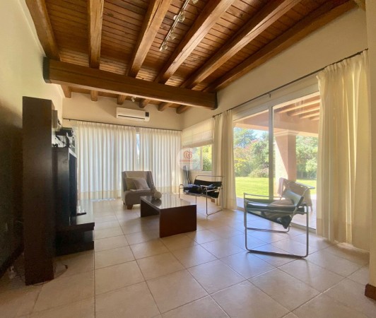 GREENWOOD VENDE INIGUALABLE PROPIEDAD, ALTA CALIDAD DE CONSTRUCCION, EN EL EXCELENTISIMO BARRIO RINCON DE CHACRAS, CHACRAS DE CORIA, MENDOZA