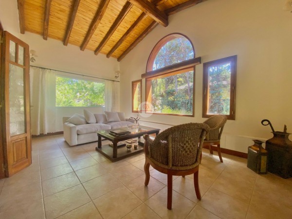GREENWOOD VENDE INIGUALABLE PROPIEDAD, ALTA CALIDAD DE CONSTRUCCION, EN EL EXCELENTISIMO BARRIO RINCON DE CHACRAS, CHACRAS DE CORIA, MENDOZA
