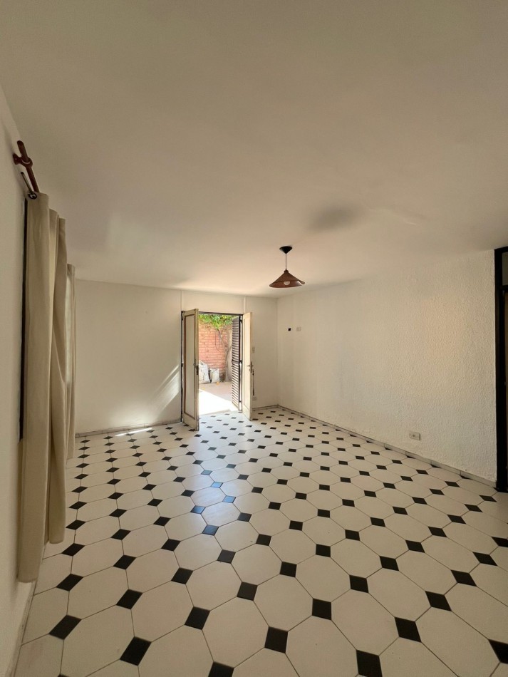 GREENWOOD INMOBILIARIA ALQUILA EXCELENTE CASA EN GODOY CRUZ B° SOEVA SUR
