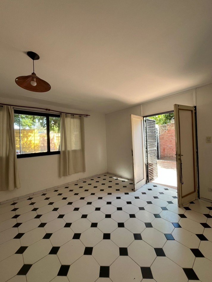 GREENWOOD INMOBILIARIA ALQUILA EXCELENTE CASA EN GODOY CRUZ B° SOEVA SUR