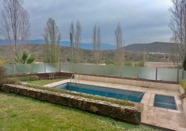 GREENWOOD VENDE IMPACTANTE PROPIEDAD EN EL EXCLUSIVO BARRIO LADERAS DE CHACRAS DE CORIA