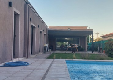GREENWOOD INMOBILIARIA VENDE O PERMUTA, HERMOSA PROPIEDAD EN EL BARRIO PRIVADO PINAR DEL SOL III 