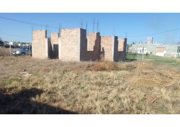 GREENWOOD INMOBILIARIA VENDE LOTE EN CONSTRUCCION 