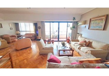 GREENWOOD VENDE PISO DE CATEGORIA EN CIUDAD DE MENDOZA.