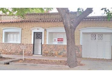 GREENWOOD VENDE CASA EN CIUDAD DE MENDOZA.