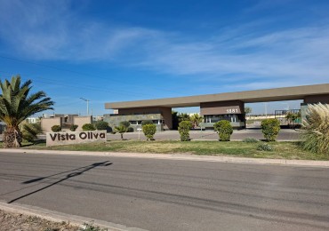 GREENWOOD INMOBILIARIA VENDE HERMOSA PROPIEDAD EN BARRIO PRIVADO VISTA OLIVA