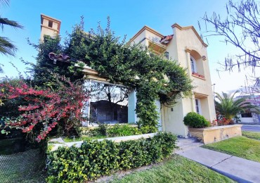 GREENWOOD VENDE CASA EN BARRIO PRIVADO PLAMARES EN GODOY CRUZ.