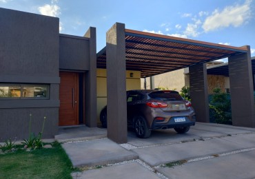 GREENWOOD INMOBILIARIA VENDE Casa en venta en Pinares de Furlotti (Mendoza)