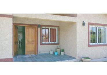 GREENWOOD INMOBILIARIA VENDE CASA EN AL BARRIO PRIVADO DON DAVID APTA CREDITO! 