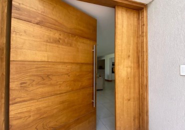 GREENWOOD INMOBILIARIO ALQUILA CASA EN EL BARRIO LADERAS DE CHACRAS! 