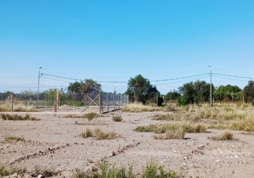 GREENWOOD  VENDE LOTE EN RUSSELL