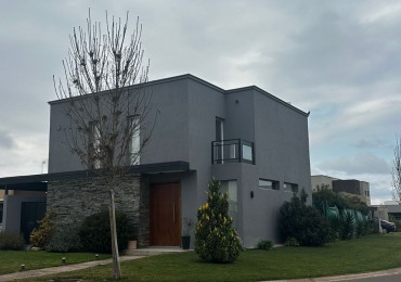 ALQUILER | LAR DE VIEYTES II | USD 1600 | 3 DORM + SUITE + PILETA + SEGURIDAD 24HS