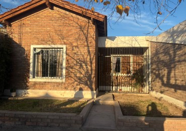 GREENWOOD INMOBILIARIA VENDE CASA EN B° NATANIA , GUAYMALLEN 