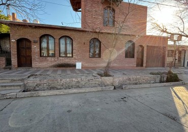 GREENWOOD INMOBILIARIA VENDE CASA EN GODOY CRUZ 