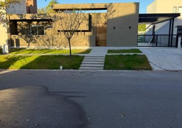 GREENWOOD INMOBILIARIA VENDE CASA A ESTRENAR EN VIÑAS DEL TORREON 