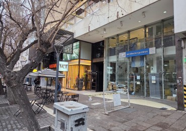 ALQUILER | LOCAL COMERCIAL EN PLENA PEATONAL SARMIENTO 