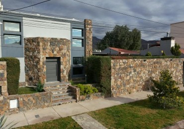 GREENWOOD INMOBILIARIA VENDE CASA EN EL B° ALTA MENDOZA EL CHALLAO 