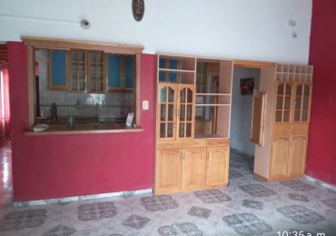  CASA + DEPARTAMENTO INDEPENDIENTE EN ESQUINA — Barrio Trinidad, Perdriel 